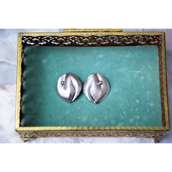 Vintage Whiting and Davis Co Silver Clip On Earrings - RG1 - Picture 6 of 9